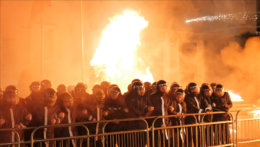 ne-shqiperi-mbahet-serish-proteste-antiqeveritare,-shoqerohet-me-tensione