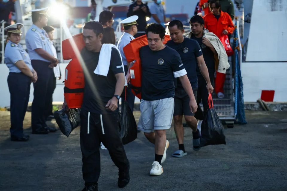 anije-trageti-me-mbi-350-persona-mbytet-ne-filipinet-jugore,-te-pakten-15-te-vdekur