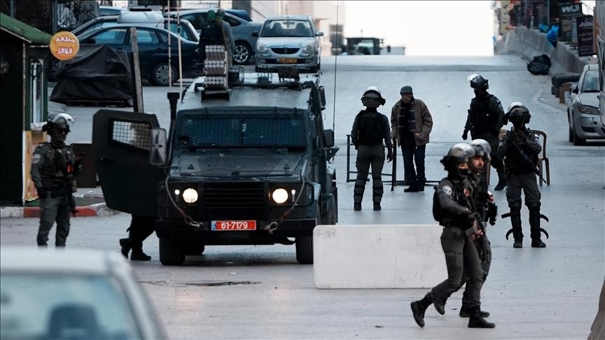 forcat-izraelite-bastisin-zonen-qalandiya-ne-bregun-perendimor,-mbyllin-rruget-ne-veri-te-kudsit