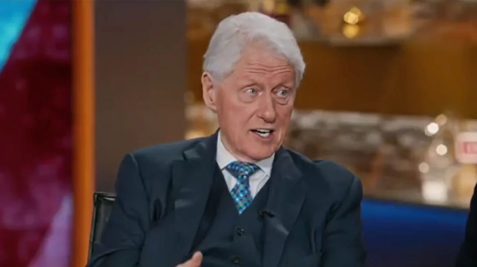 clinton,-thirrje-amerikaneve-te-flasin-hapur-pas-vdekjeve-ne-minneapolis