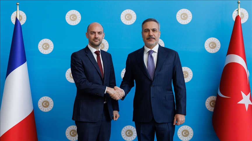 kryediplomati-turk-fidan-takon-homologun-francez,-barrot