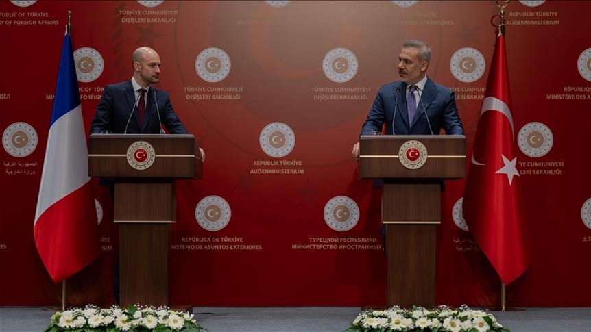 kryediplomati-turk-thirrje-per-bisedime-me-te-shpeshta-dhe-me-te-ngushta-me-francen