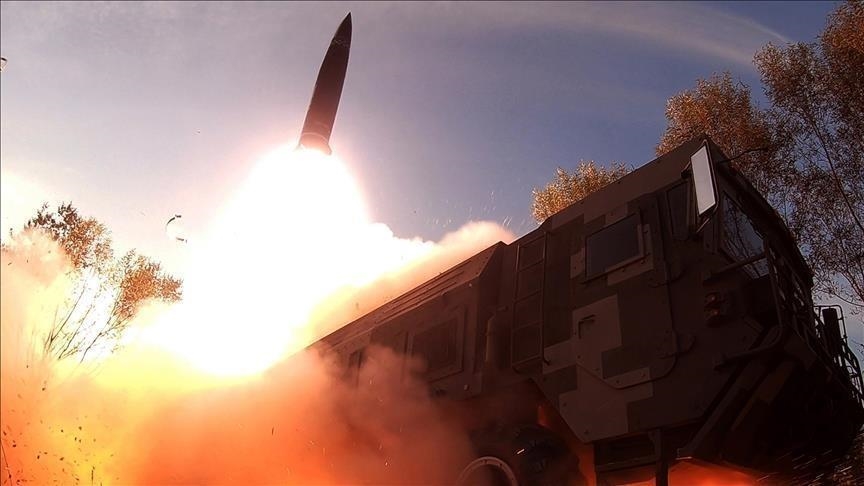 koreja-e-veriut-konfirmon-testimin-e-leshimit-te-raketave-te-shumefishta