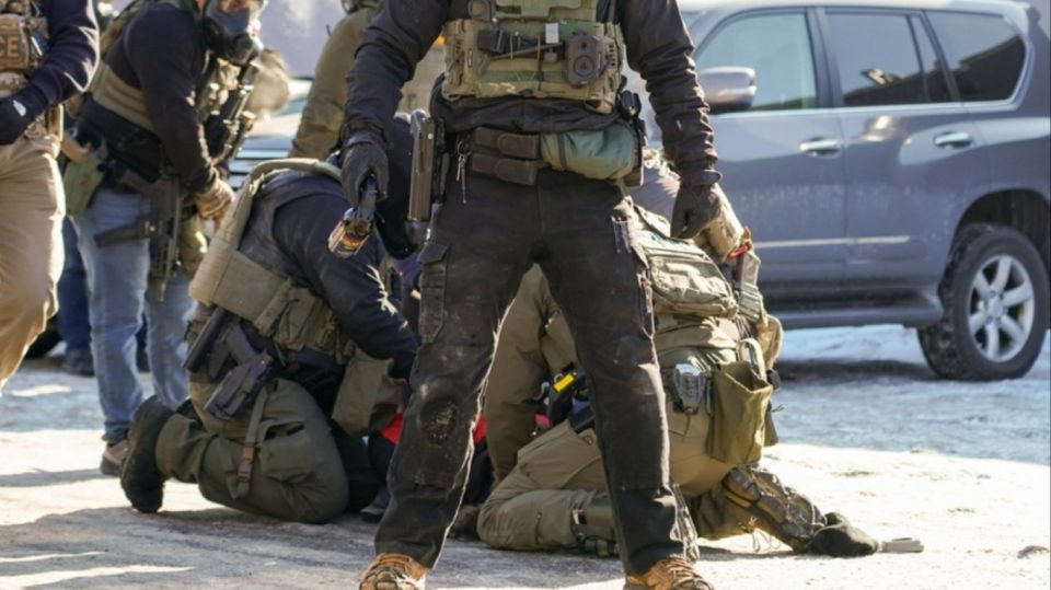 vrane-37-vjecarin-alex-pretti-ne-minneapolis,-pezullohen-nga-puna-dy-agjentet-federale-te-cbp-se