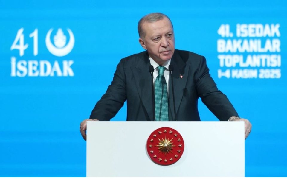 tensionet-shba-iran,-erdogan-ofrohet-qe-te-beje-ndermjetesin-mes-uashingtonit-dhe-tehranit!-bisede-me-pezeshkian,-propozon-nje-samit-trepalesh