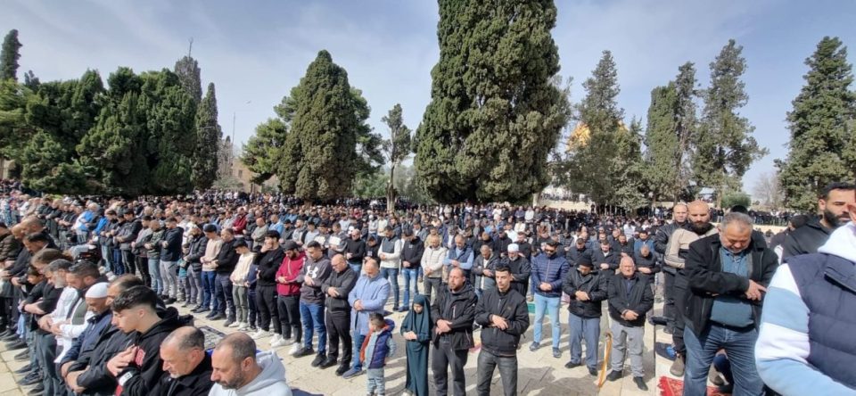 70-mije-besimtare-falen-namazin-e-xhumase-ne-xhamine-al-aksa