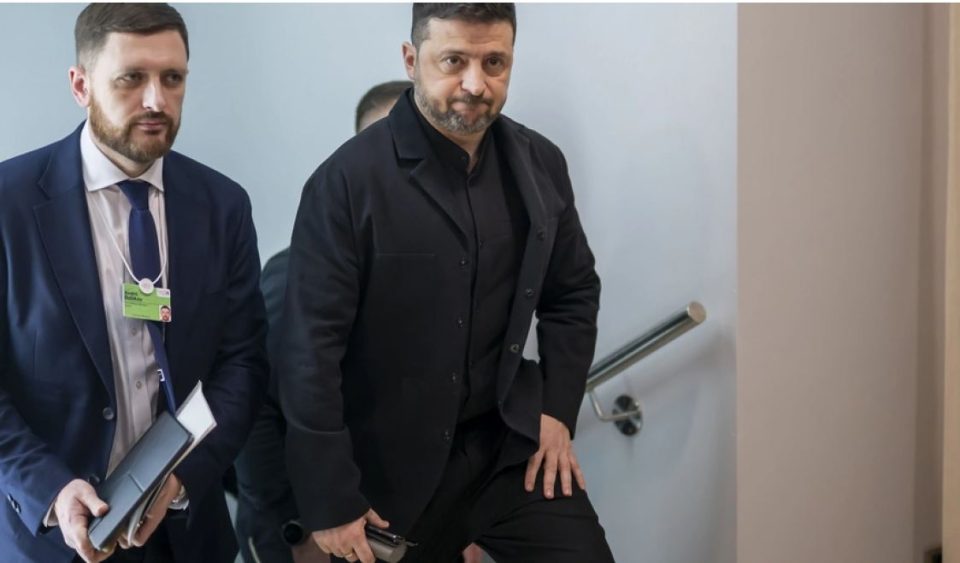 “presim-lajme-nga-shba-te”-zelensky:-ukraina-po-pergatitet-per-bisedime-te-reja-paqeje-javen-e-ardhshme!