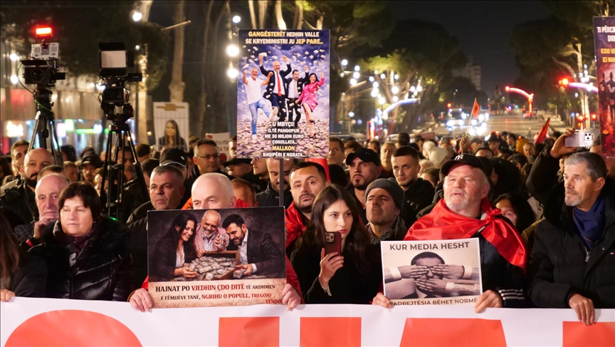 shqiperi,-vazhdojne-protestat-antiqeveritare