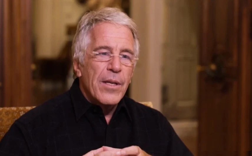 nje-bisede-e-panjohur-me-epstein-in-shfaqet-ne-publik:-nga-kush-intervistohet?!