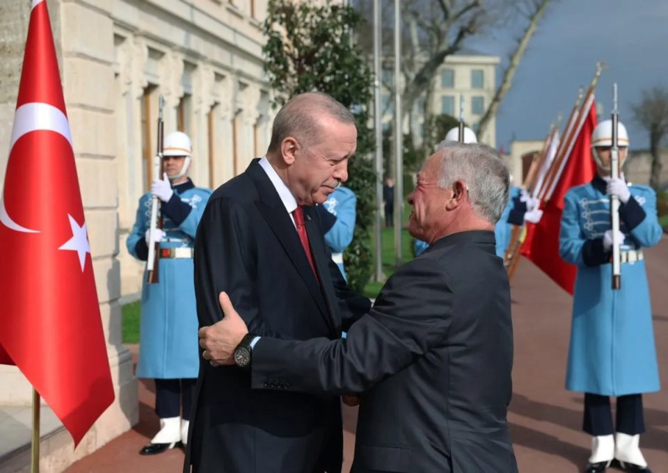 presidenti-turk-erdogan-pret-mbretin-abdullah-te-jordanise-ne-istanbul
