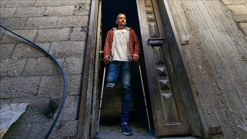 nje-trajner-palestinez-i-cili-humbi-kemben-ne-nje-sulm-izraelit-po-mbijeton-permes-sportit