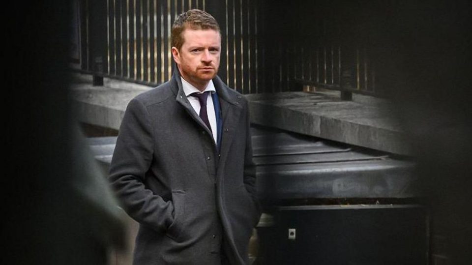 shefi-i-kabinetit-te-kryeministrit-britanik-jep-doreheqjen-mes-skandalit-te-mandelsonit-lidhur-me-epsteinin