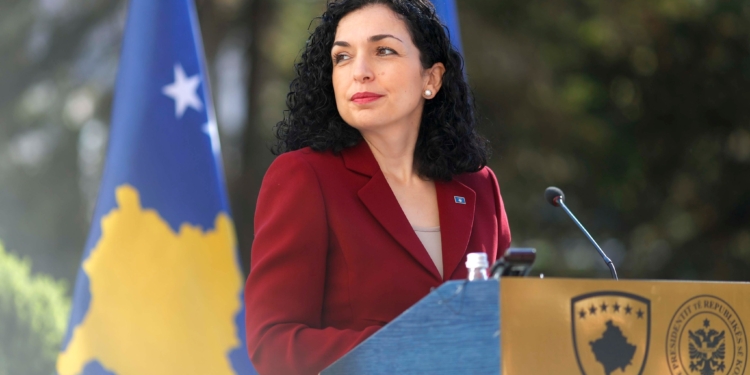 osmani:-lufta-e-uck-se-ishte-e-drejte,-nuk-ndryshohet-me-tentime-per-ta-rishkruar-historine