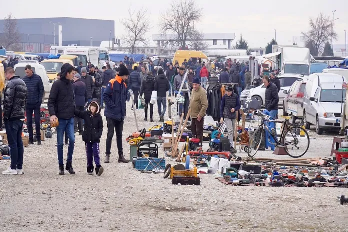 aksion-ne-prishtine,-15-gjoba-per-shitesit-ilegale