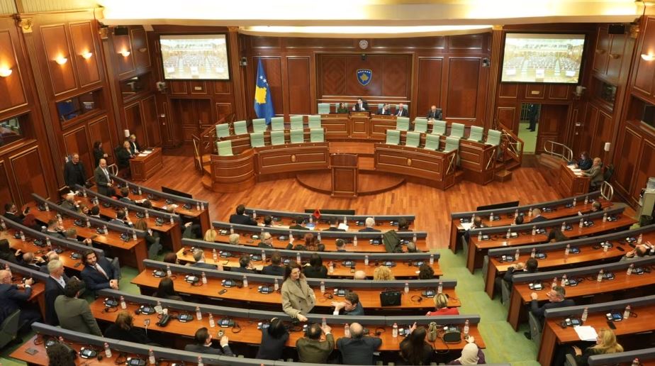 kqz-certifikoi-dje-rezultatin-e-zgjedhjeve,-vjosa-osmani-therret-neser-seancen-per-konstituim-te-kuvendit