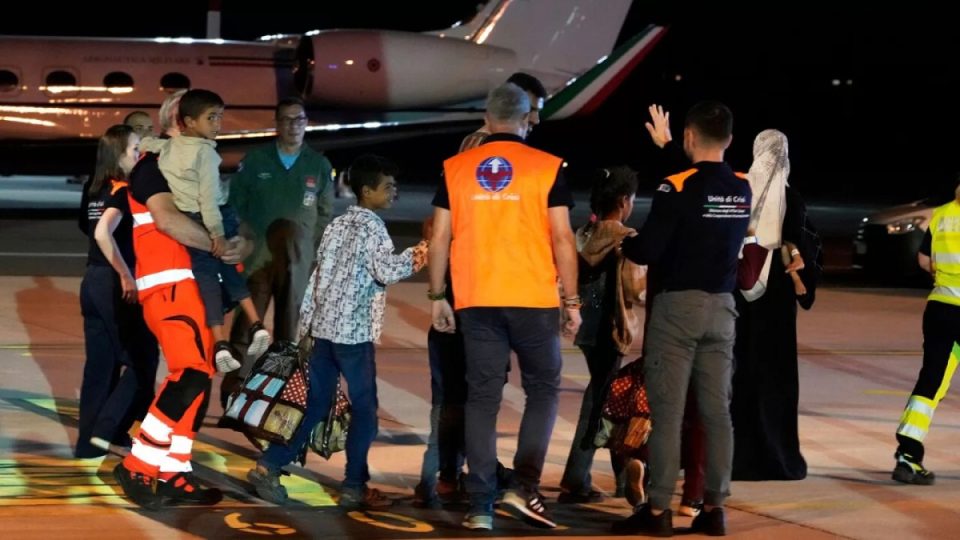 italia-evakuon-per-trajtim-mjekesor-117-palestineze,-perfshire-26-femije