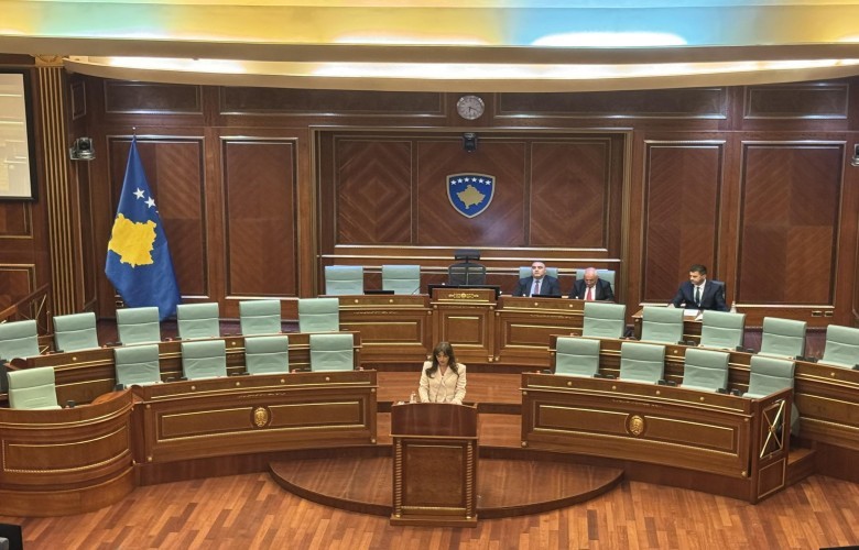 kosove,-albulena-haxhiu-zgjidhet-kryetare-e-kuvendit,-mban-fjalen-e-pare-si-kryeparlamentare-ne-seancen-konstuitive