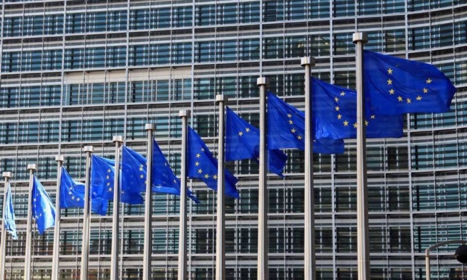 hetimet-per-shitjen-e-23-ndertesave-per-900-milione-euro,-policia-belge-bastis-zyrat-e-komisionin-evropian