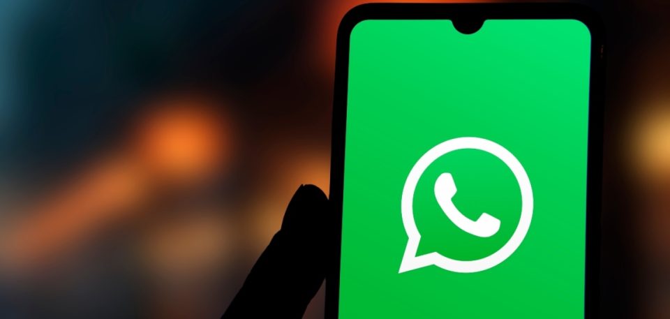 rusia-bllokon-plotesisht-whatsapp,-peskov-u-ben-thirrje-qytetareve-te-perdorin-aplikacion-e-monitoruar-nga-shteti