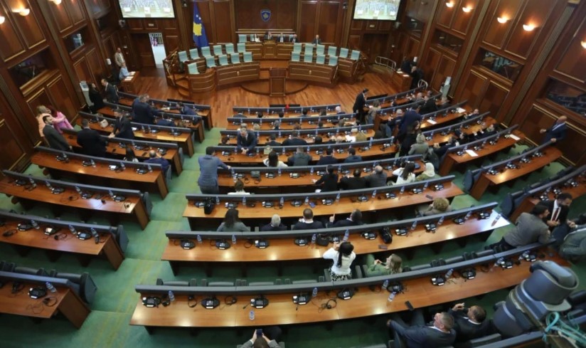 kosove,-seance-e-jashtezakonshme-ne-kuvend,-pritet-te-miratohet-rezoluta-ne-mbrojtje-te-ish-krereve-te-uck-se