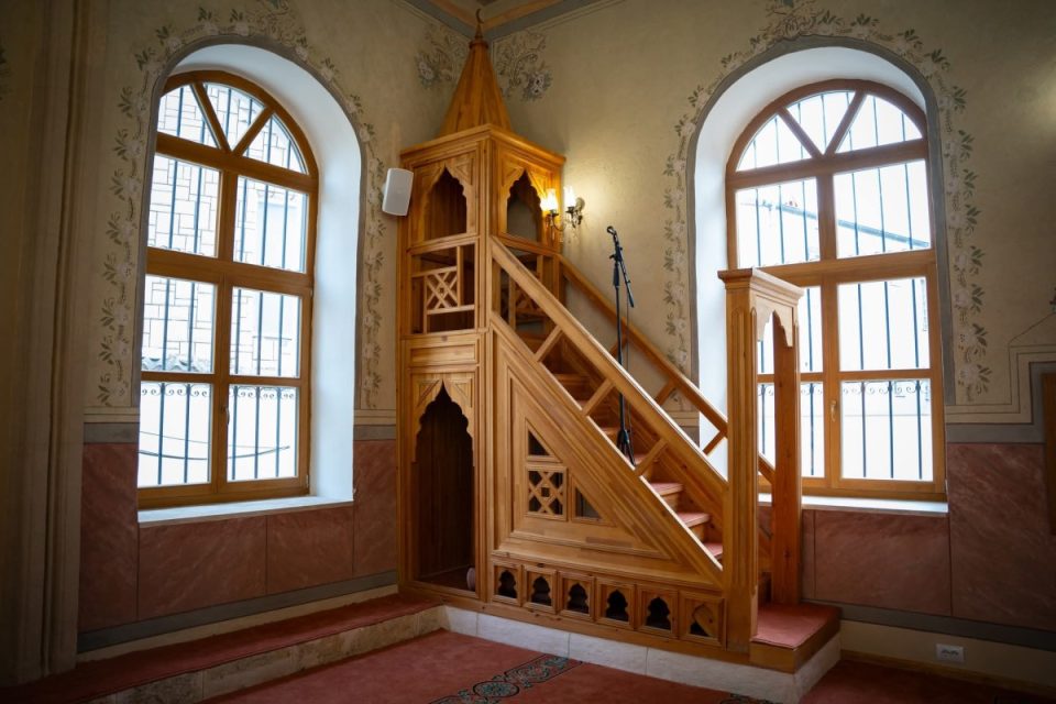 pavaresia-e-kosoves-dhe-pergjegjesia-jone-fetare-dhe-kombetare