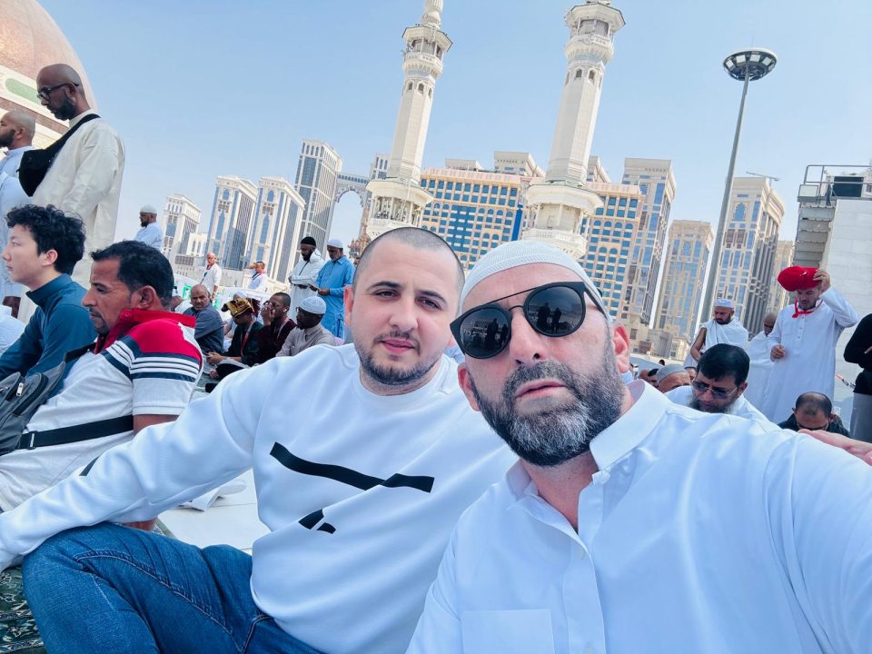 ronaldo-nga-shqiperia-pranon-islamin-ne-medine