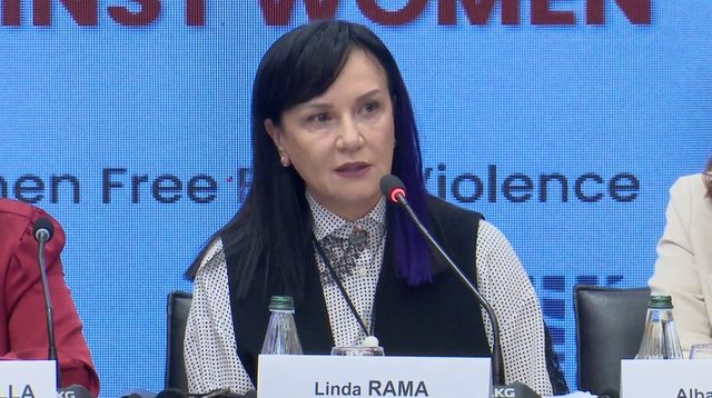 linda-rama:-“gjysma-me-e-mire”-e-edit-apo-fasada-e-nje-pushteti-te-vrazhde?