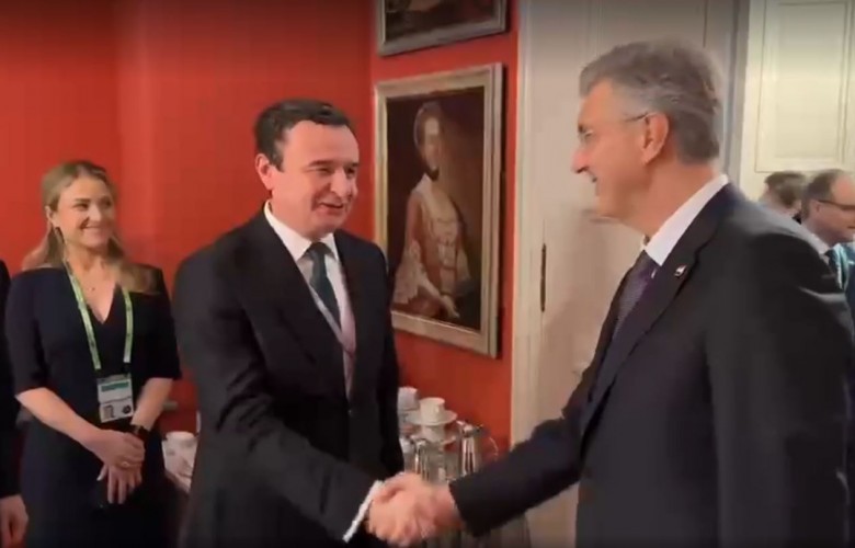 kurti-takohet-me-plenkoviqin-ne-mynih