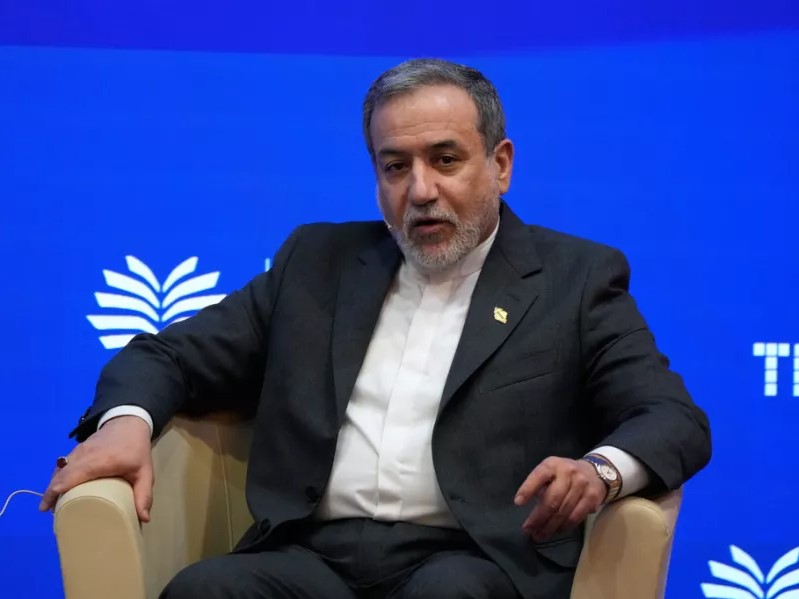 ministri-i-jashtem-i-iranit-drejt-gjeneves-per-raund-te-ri-bisedimesh-berthamore-me-shba-ne