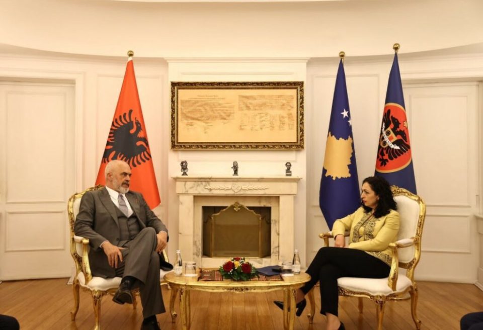 edi-rama-sot-ne-kosove,-takim-me-vjosa-osmanin-pa-prani-mediash