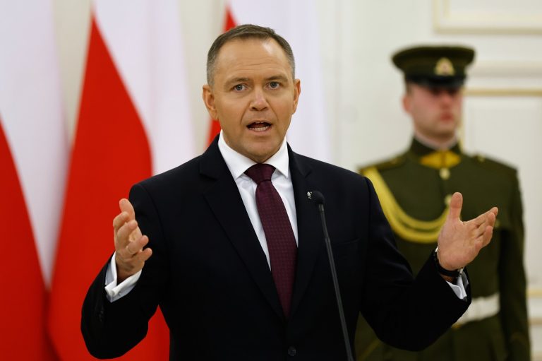 kercenimet-ne-rritje-nga-rusia,-presidenti-polak:-polonia-duhet-te-zhvilloje-armet-e-veta-berthamore-per-parandalim