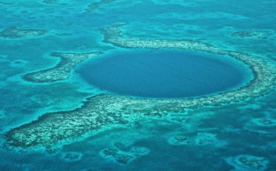 zbulohet-vrima-blu-me-e-thelle-ne-oqeane,-fenomeni-qe-po-shqeteson-ekspertet