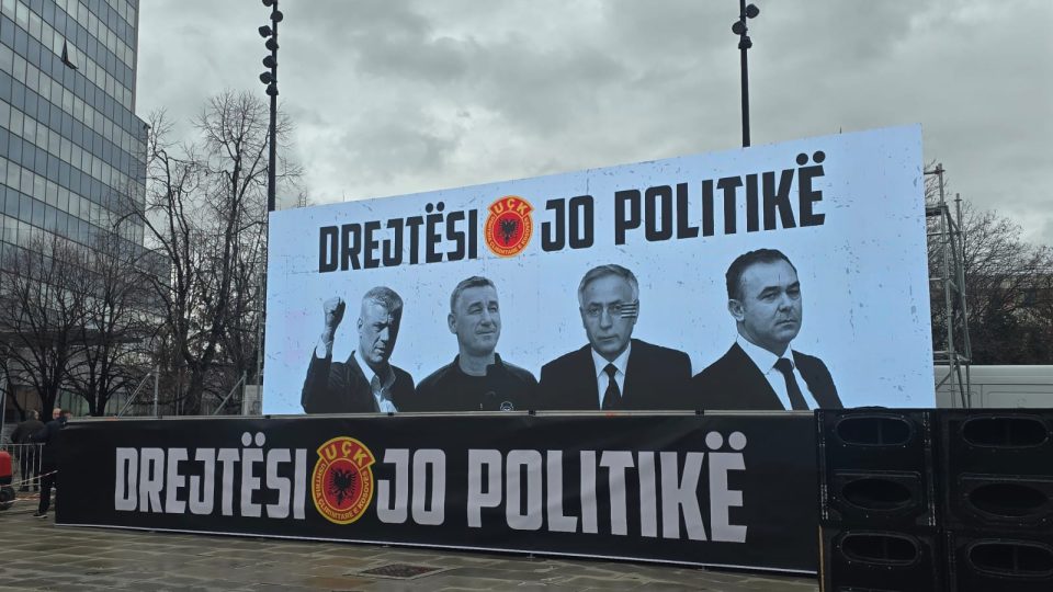 feste-dhe-proteste,-news24-ne-kosove/-sot-tubim-ne-qender-te-prishtines-kunder-pretences-se-hages-per-ish-kreret-e-uck