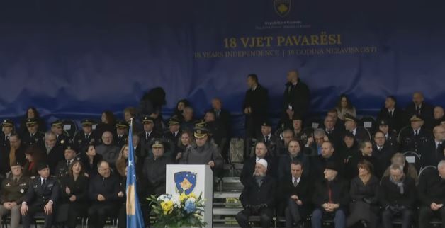 live/-18-vite-shtet-i-pavarur!-mbahet-parada-e-trupave-te-fsk-dhe-policise-se-kosoves