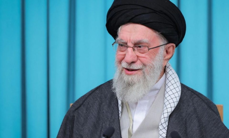 shba-dergoi-nje-aeroplanmbajtese-ne-lindjen-e-mesme,-kercenon-irani:-arma-qe-do-ta-fundose-anijen-eshte-me-e-rrezikshme