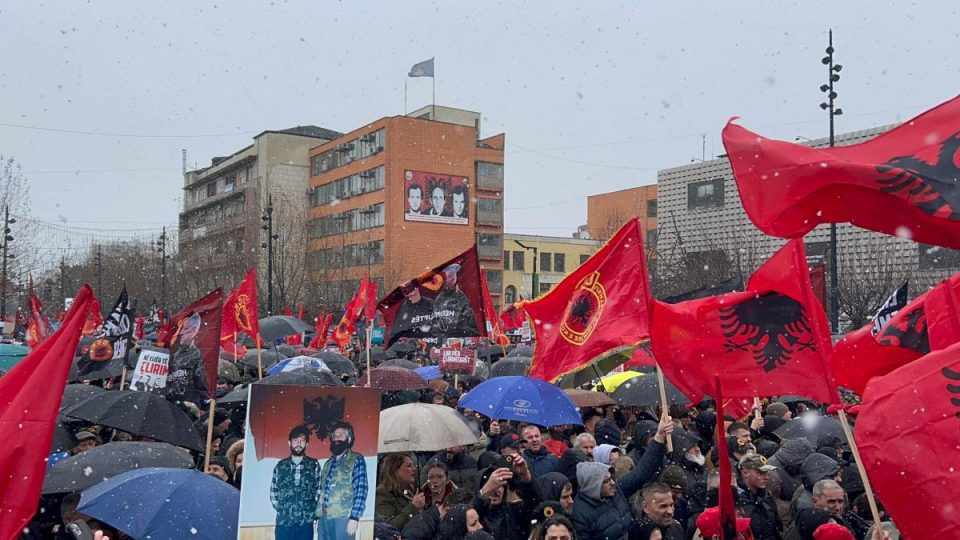 nis-marshi-ne-mbeshtetje-te-ish-krereve-te-uck-se