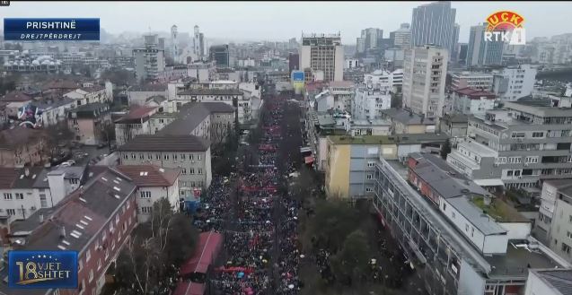 sot-18-vite-shtet/-“drejtesi,-jo-politike”,-proteste-pro-uck-se-ne-kosove.-politika-shqiptare-behet-bashke