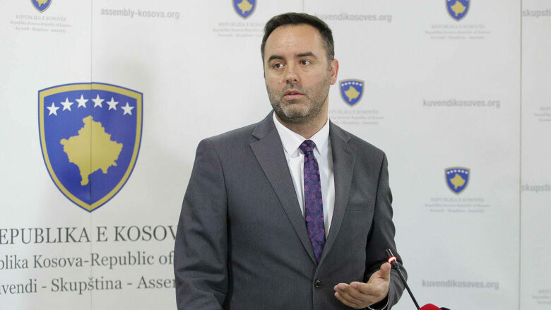 glauk-konjufca-nga-haga:-askush-nuk-mund-te-shkele-mbi-ushtrine-e-lavdishme-clirimtare