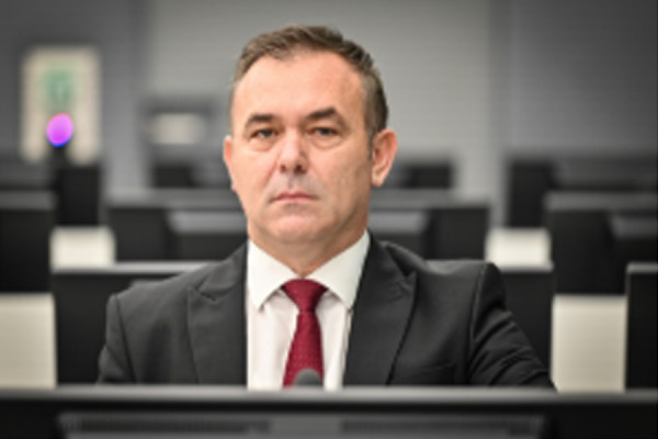 selimi:-historia-s’mund-te-rishkruhet,-armet-per-ne-ishin-mbijetese