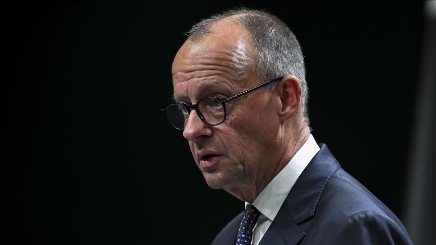 kancelari-gjerman-merz-ben-thirrje-per-kufizime-ne-mediat-sociale-per-te-mbrojtur-te-rinjte