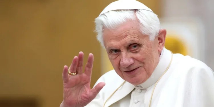 pse-dosjet-“epstein”-flasin-per-papa-benediktin-xvi-dhe-“bankierin-e-zotit”?