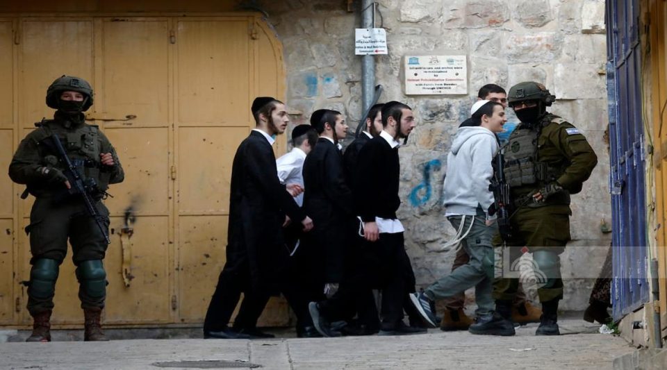 dhjetera-kolone-te-paligjshem-izraelite-bastisin-xhamine-al-aksa-ne-kuds-ne-diten-e-peste-te-ramazanit