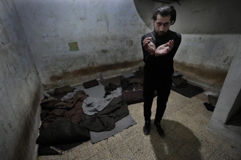 tmerret-e-burgjeve-te-assad-it-pushtojne-ekranet-arabe