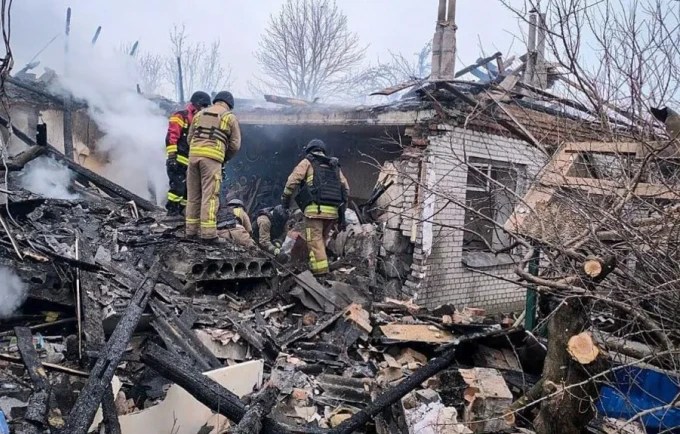 kater-vjet-lufte,-ukraina-e-lodhur-por-e-vendosur