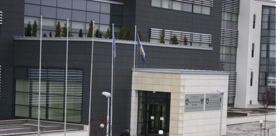 kosove/-arrestohen-kater-persona,-dyshohen-per-mashtrim-ne-vlere-prej-mbi-1.5-milion-euro