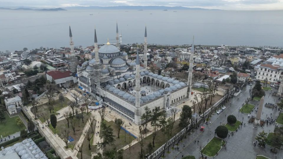 “sulltanahmeti,-xhamia-e-pare-osmane-me-gjashte-minare”-nje-pjese-e-pandashme-e-istanbulit