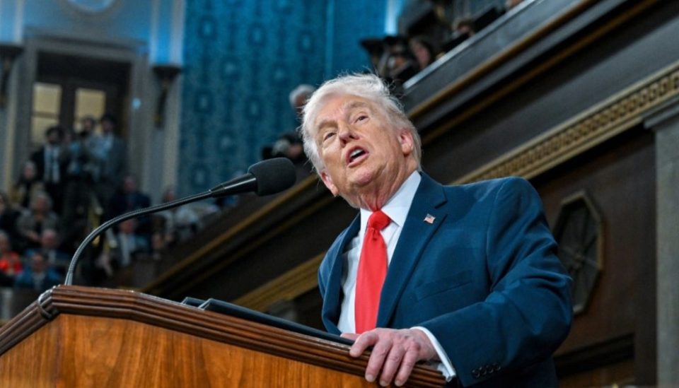 “irani,-sponsori-kryesor-i-terrorizmit-ne-bote”-donald-trump-i-vendosur:-nuk-do-ta-lejojme-te-pajiset-me-arme-berthamore