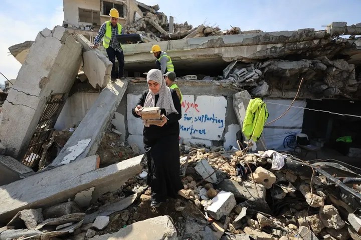 vullnetaret-e-gazes-shpetojne-doreshkrime-te-rralla-nga-xhamia-e-madhe-omari