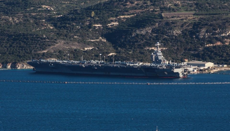 shba-forcon-pranine-ushtarake-ne-lindjen-e-mesme,-aeroplanmbajtesja-uss-gerald-r.-ford-dhe-f-22-vendosen-ne-mesdhe-dhe-izrael