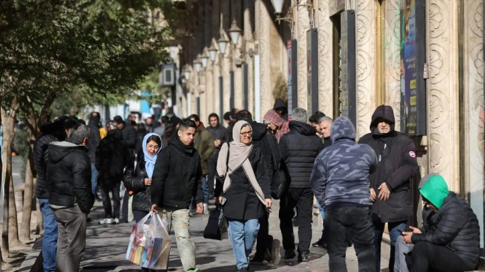 iranianet-pergatiten-per-lufte-nen-petkun-e-normalitetit